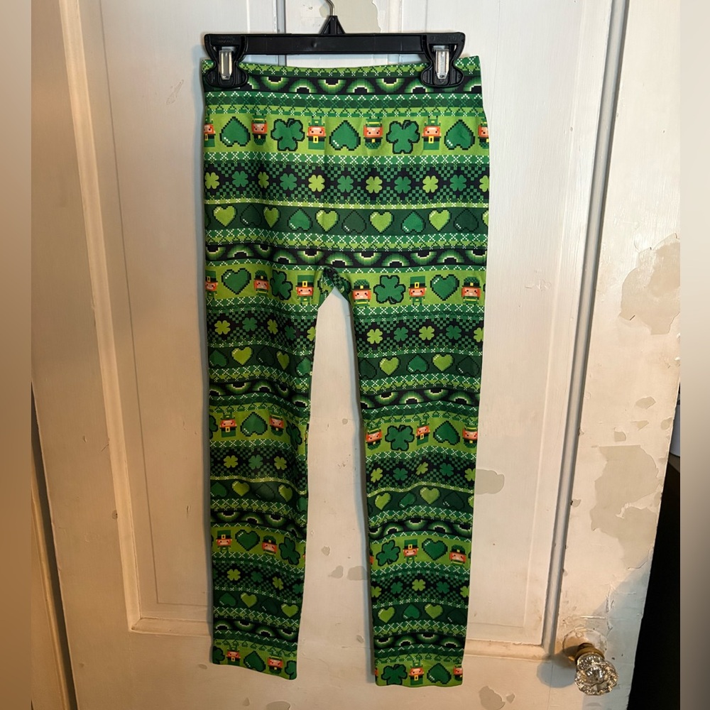 Festive Green Patterned Leggings for St Patrick’s day